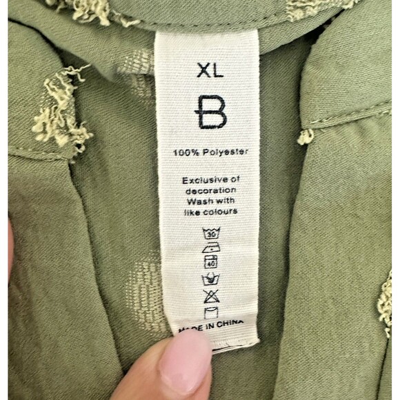 Blooming Jelly Womens Shirt Size XL Polka Dot Short Sleeve Textured V Neck Flowy - Picture 4 of 4